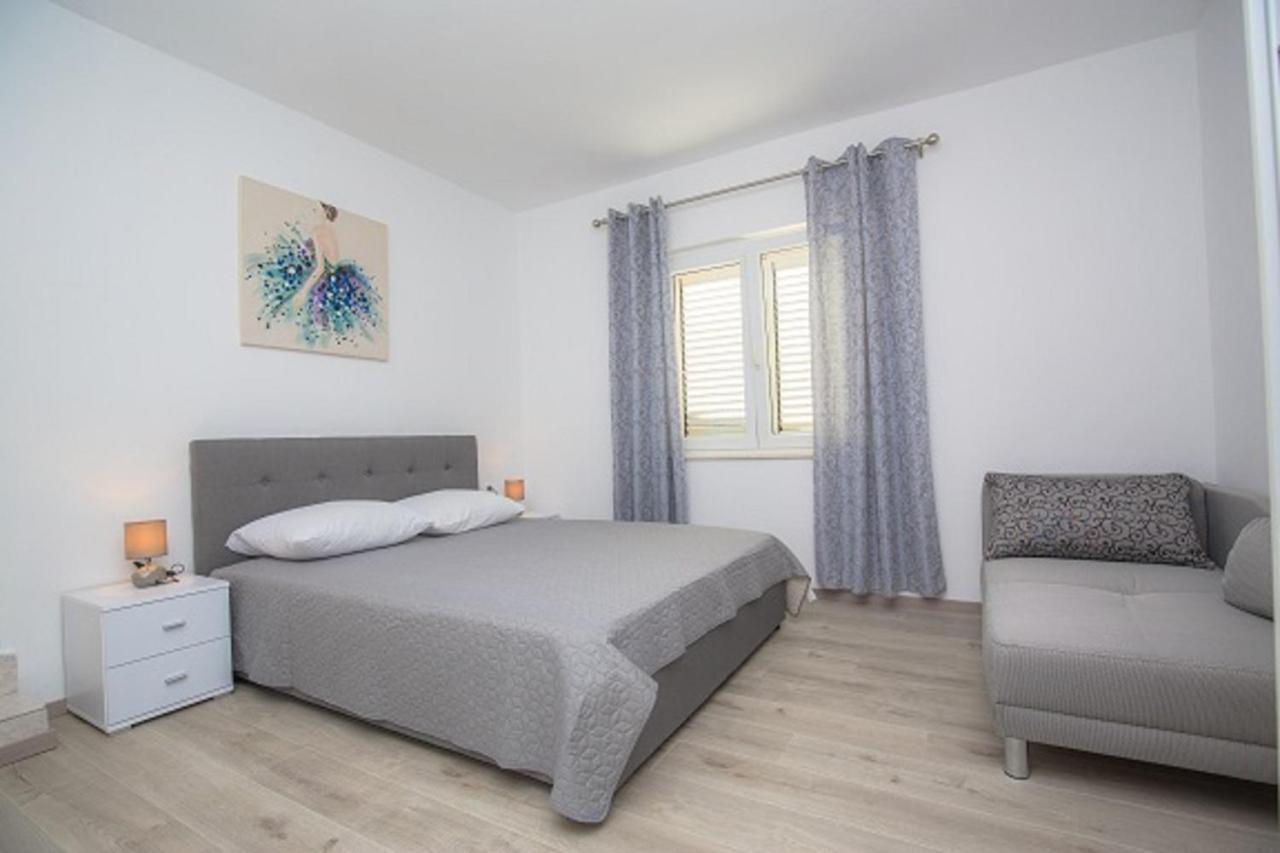 Apartmani Vesna Milisa Primošten Exterior foto